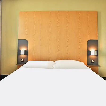 La Roche-sur-yon Hotel