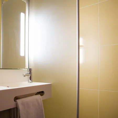 La Roche-sur-yon 2* 무이어런르캡티프