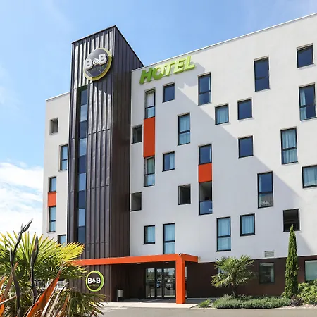 La Roche-sur-yon Hotel 2*