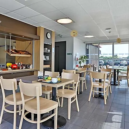 Hotel La Roche-sur-yon 2*