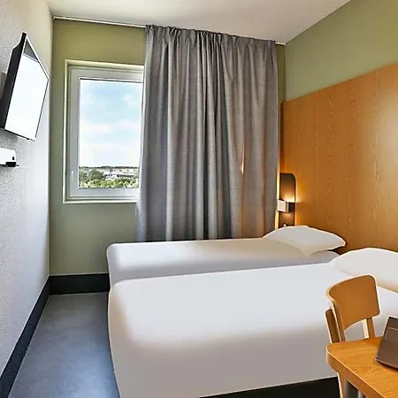 La Roche-sur-yon Hotel Mouilleron-le-Captif