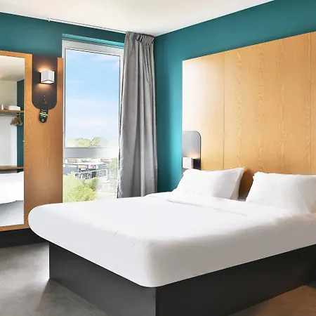 Hotel La Roche-sur-yon 2*