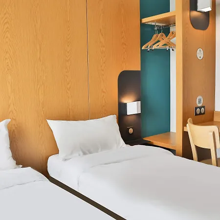 La Roche-sur-yon Hotel Mouilleron-le-Captif
