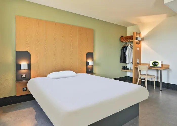 La Roche-sur-yon 2* Mouilleron-le-Captif