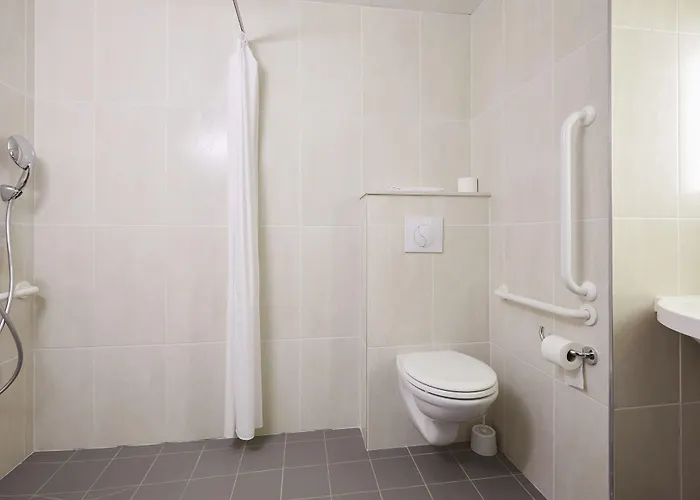 Hotel La Roche-sur-yon 2*