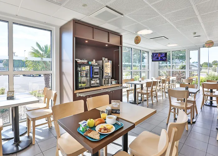 La Roche-sur-yon 2* Mouilleron-le-Captif